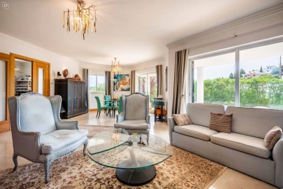 Moradia T4 para Venda em Albufeira e Olhos de Água