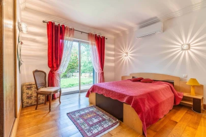 Moradia T4 para Venda em Albufeira e Olhos de Água