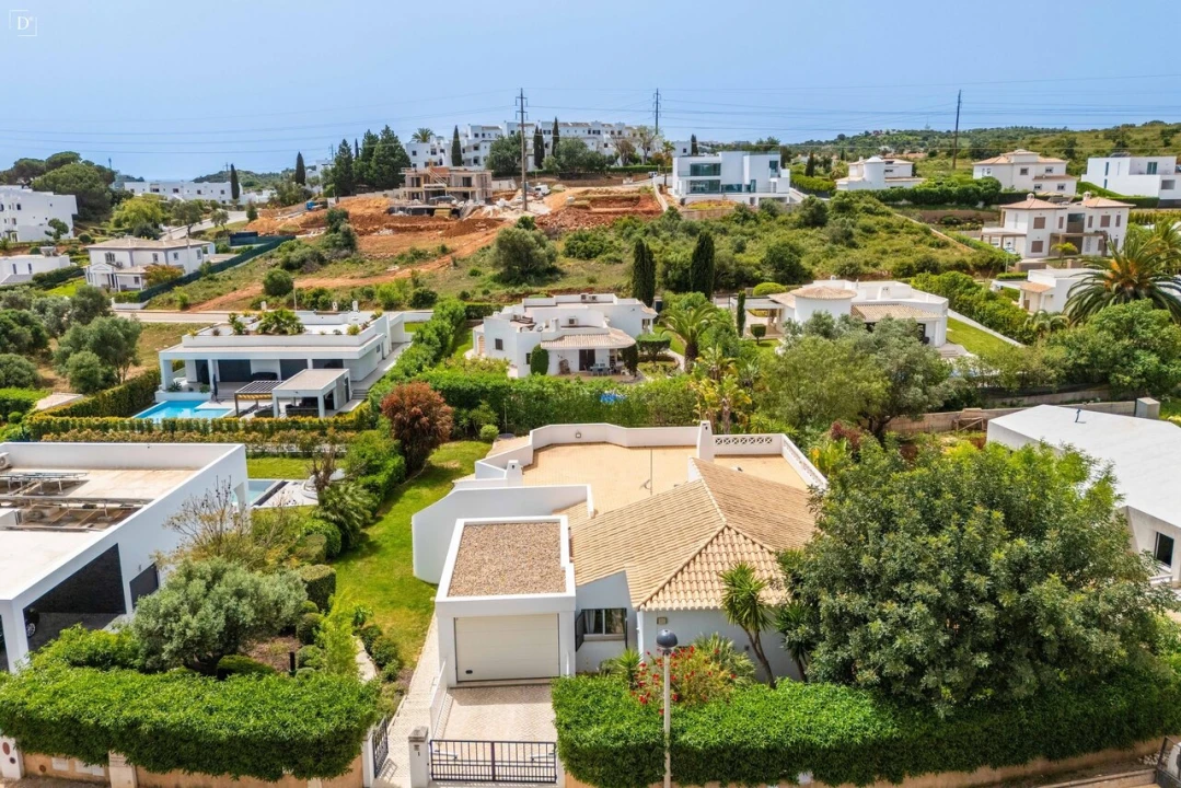 Moradia T4 para Venda em Albufeira e Olhos de Água Foto 24