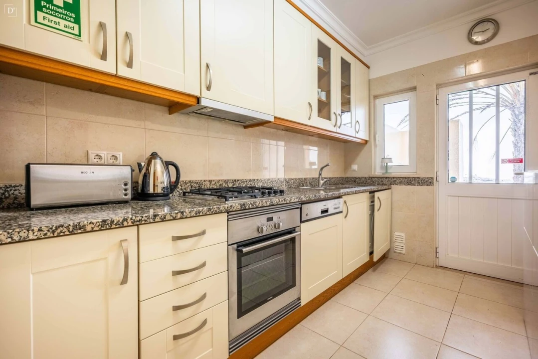 Moradia T3 para Venda em Albufeira e Olhos de Água Foto 10