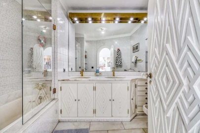 Moradia T8 para Venda em Albufeira e Olhos de Água