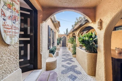 Moradia T8 para Venda em Albufeira e Olhos de Água