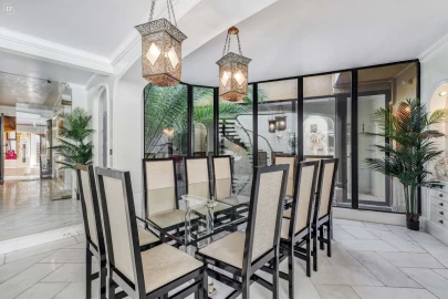 Moradia T8 para Venda em Albufeira e Olhos de Água