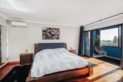 Moradia T8 para Venda em Albufeira e Olhos de Água