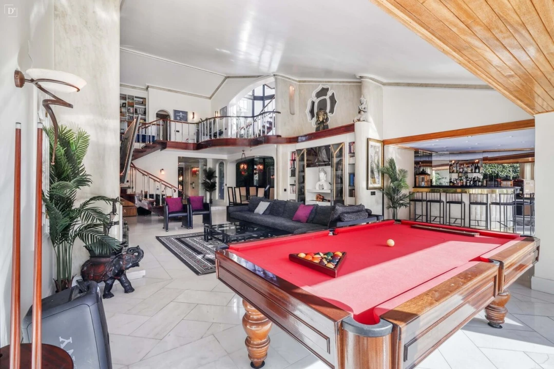 Moradia T8 para Venda em Albufeira e Olhos de Água Foto 1