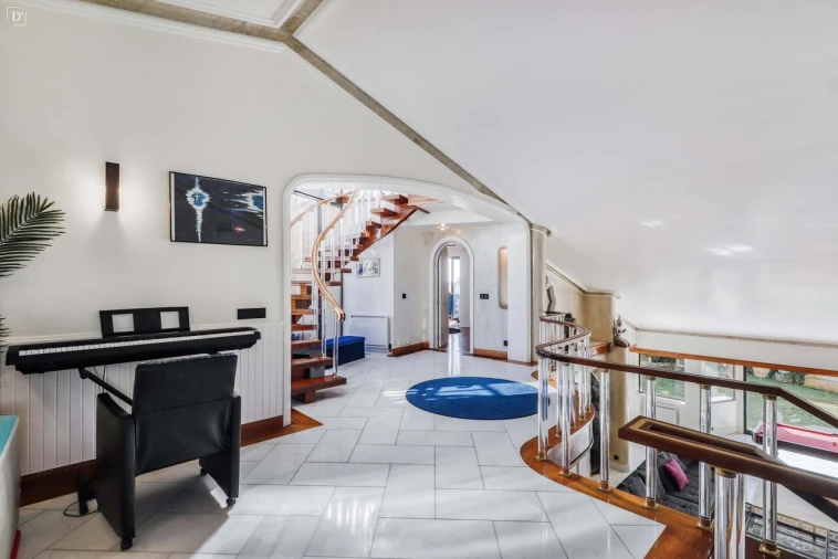 Moradia T8 para Venda em Albufeira e Olhos de Água Foto 14