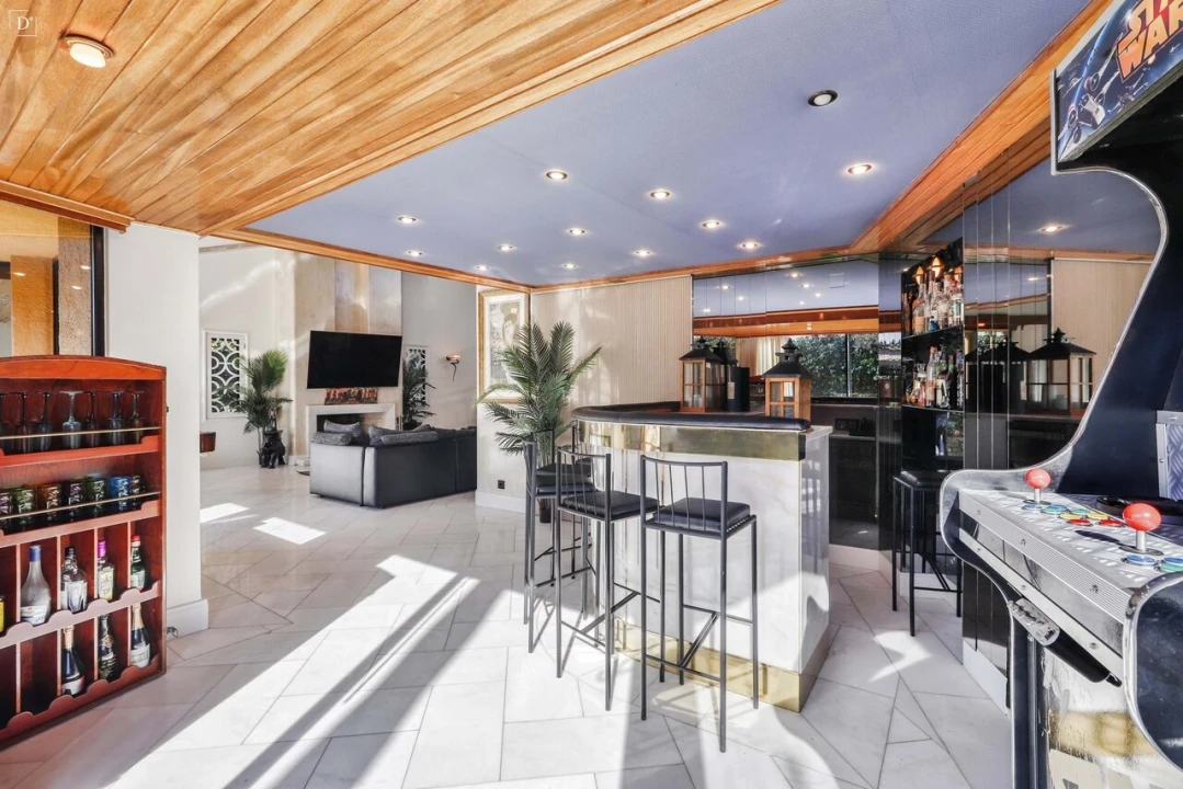 Moradia T8 para Venda em Albufeira e Olhos de Água Foto 8