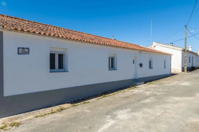 Moradia T3 para Venda em Castro Verde e Casével