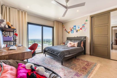 Moradia T5 para Venda em Moncarapacho e Fuseta