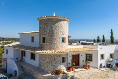 Moradia T5 para Venda em Moncarapacho e Fuseta