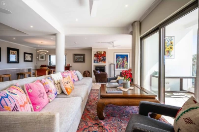 Moradia T5 para Venda em Moncarapacho e Fuseta