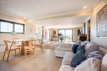 Moradia T5 para Venda em Moncarapacho e Fuseta