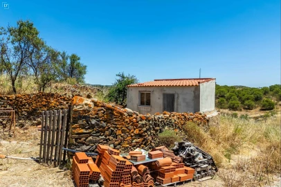 Moradia T0 para Venda em Alcoutim e Pereiro