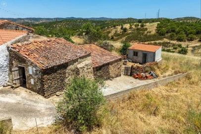 Moradia T0 para Venda em Alcoutim e Pereiro