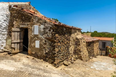 Moradia T0 para Venda em Alcoutim e Pereiro