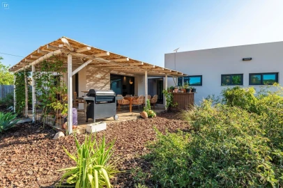 Moradia T3 para Venda em Moncarapacho e Fuseta