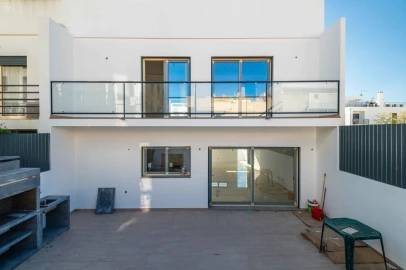 Moradia T3 para Venda em Moncarapacho e Fuseta