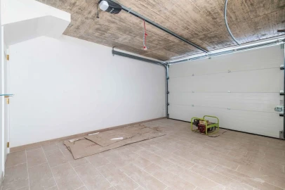 Moradia T3 para Venda em Moncarapacho e Fuseta