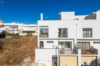 Moradia T3 para Venda em Moncarapacho e Fuseta