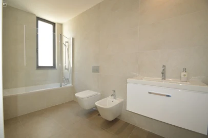 Moradia T3 para Venda em Moncarapacho e Fuseta