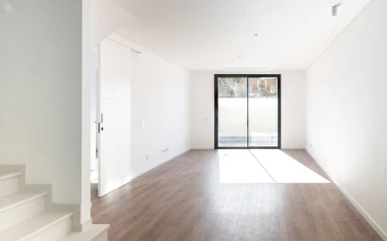 Moradia T3 para Venda em Moncarapacho e Fuseta