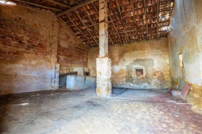 Moradia T6 para Venda em Algoz e Tunes