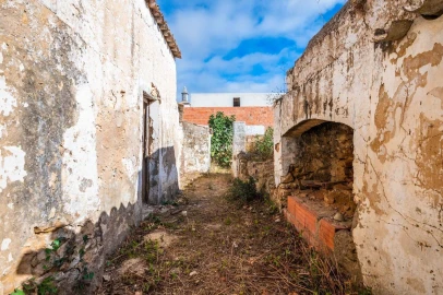 Moradia T6 para Venda em Algoz e Tunes