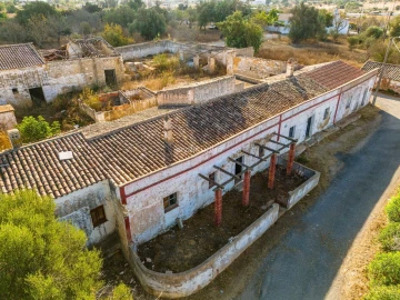 Moradia T6 para Venda em Algoz e Tunes