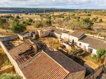 Moradia T6 para Venda em Algoz e Tunes