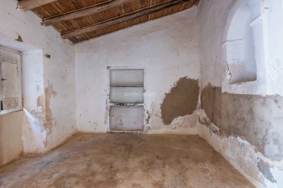 Moradia T6 para Venda em Algoz e Tunes