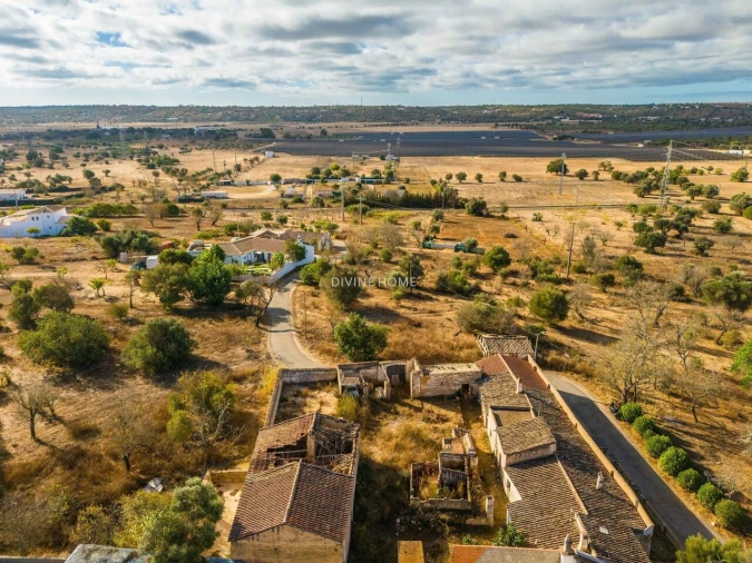 Moradia T6 para Venda em Algoz e Tunes