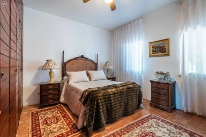 Moradia T5 para Venda em Moncarapacho e Fuseta