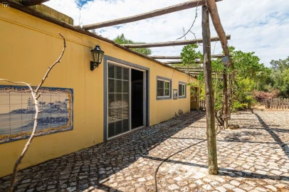 Moradia T5 para Venda em Moncarapacho e Fuseta