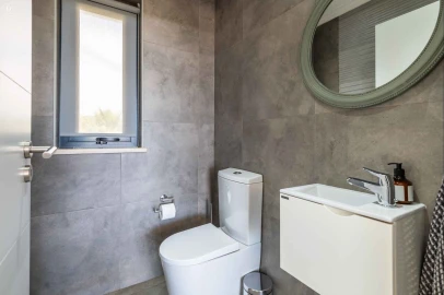 Moradia T4 para Venda em Moncarapacho e Fuseta