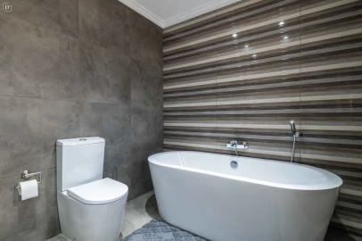 Moradia T4 para Venda em Moncarapacho e Fuseta