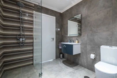 Moradia T4 para Venda em Moncarapacho e Fuseta