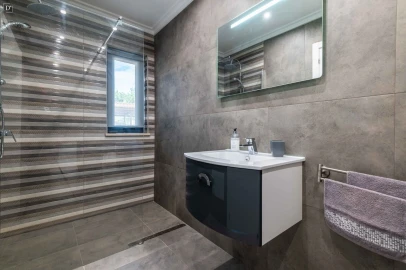 Moradia T4 para Venda em Moncarapacho e Fuseta