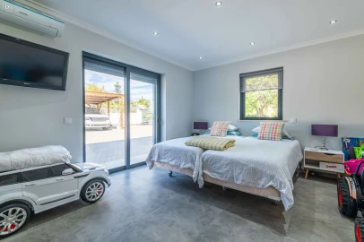 Moradia T4 para Venda em Moncarapacho e Fuseta