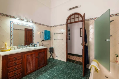 Moradia T6 para Venda em Santo Agostinho e São João Baptista e Santo Amador