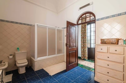 Moradia T6 para Venda em Santo Agostinho e São João Baptista e Santo Amador