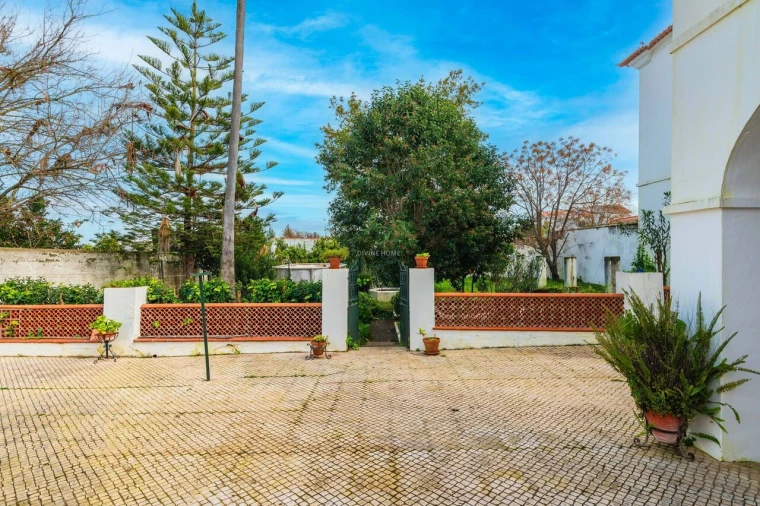 Moradia T6 para Venda em Santo Agostinho e São João Baptista e Santo Amador Foto 10