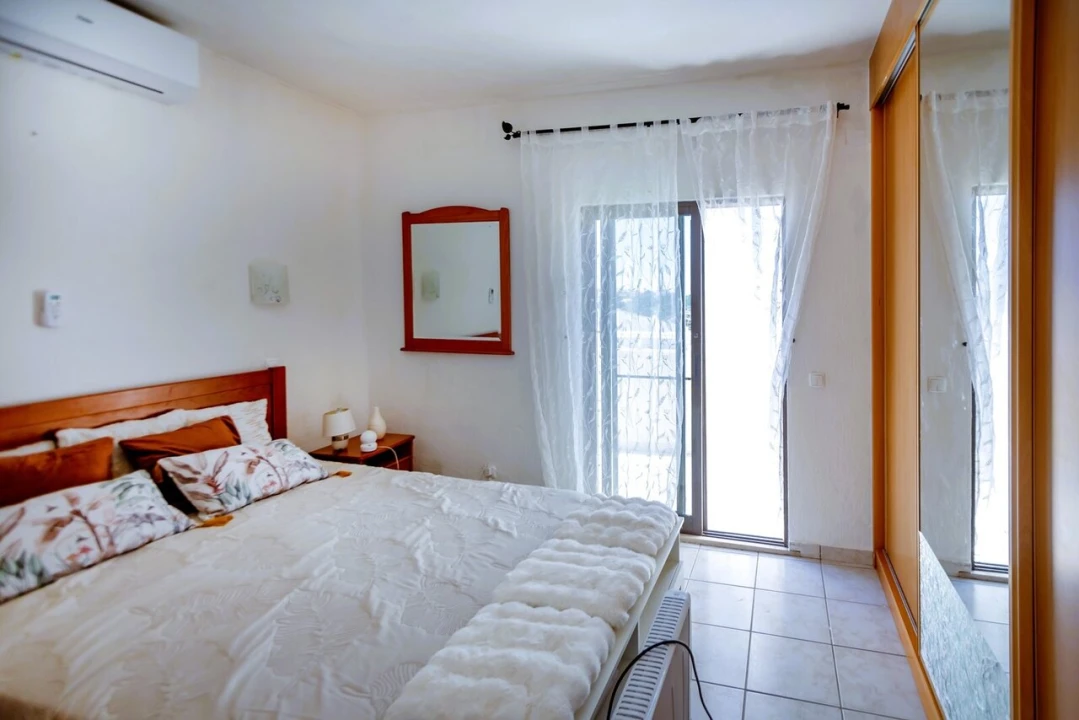 Apartamento T2 para Venda em Albufeira e Olhos de Água Foto 12