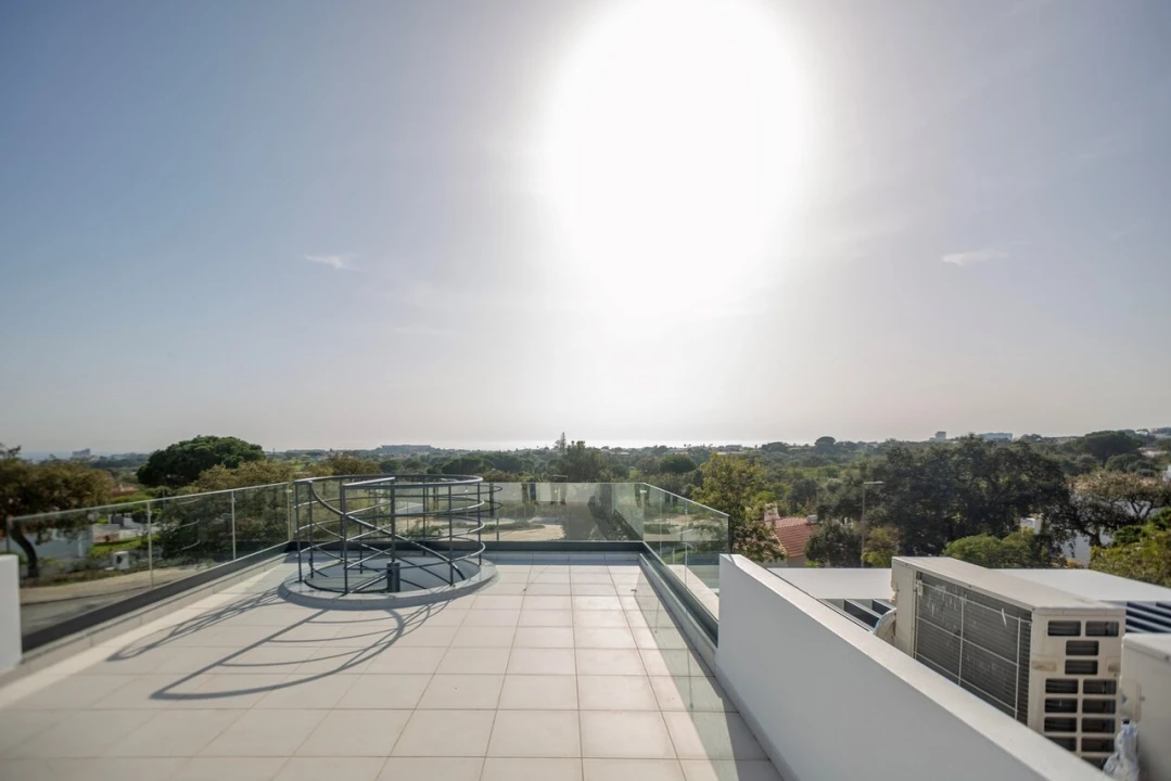 Moradia T4 para Venda em Albufeira e Olhos de Água Foto 34