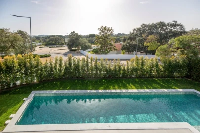 Moradia T4 para Venda em Albufeira e Olhos de Água