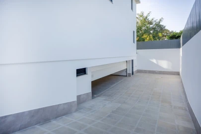 Moradia T4 para Venda em Albufeira e Olhos de Água