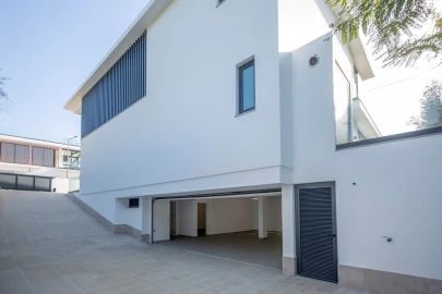 Moradia T4 para Venda em Albufeira e Olhos de Água