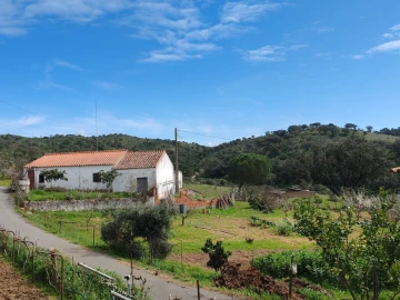 Quinta T2 para Venda em Santa Clara-A-Nova e Gomes Aires