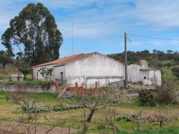 Quinta T2 para Venda em Santa Clara-A-Nova e Gomes Aires