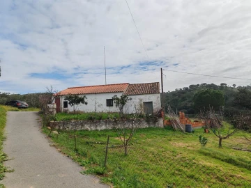 Quinta T2 para Venda em Santa Clara-A-Nova e Gomes Aires