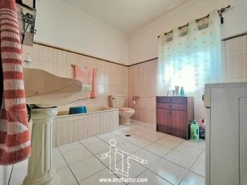 Moradia T5 para Venda em Ladoeiro